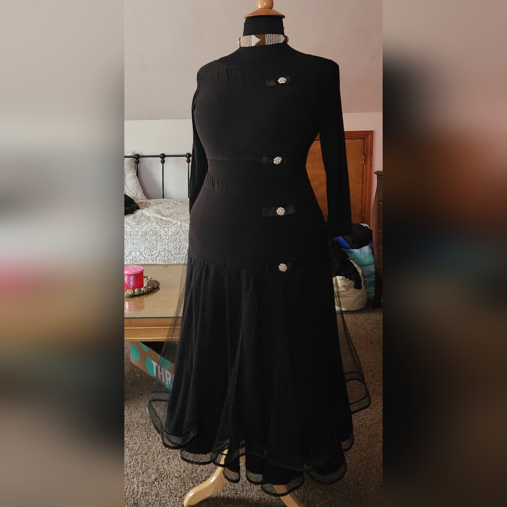 Size 16/18 smooth ballroom practice wear set with pearl/rhinestone buttons.